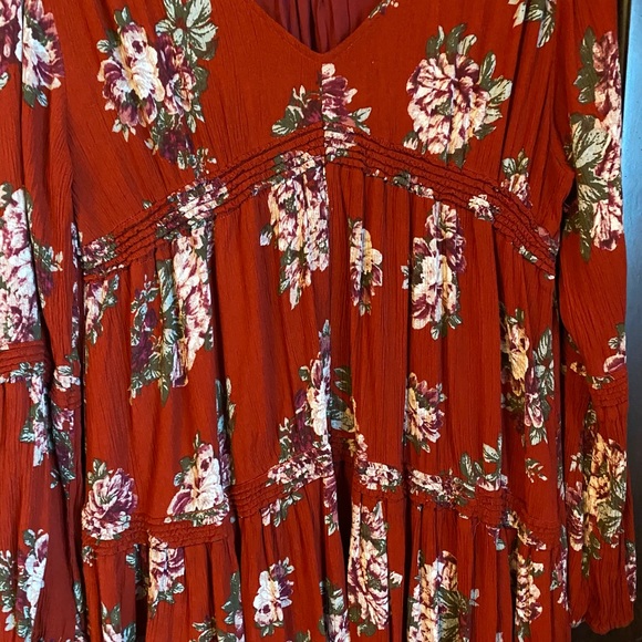 {Gilli} red floral tier boho mini dress - Picture 11 of 13